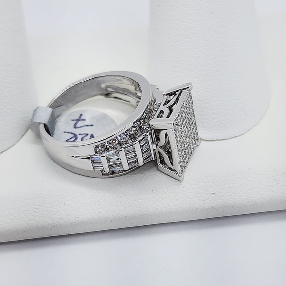 Brand New Sterling Silver 925 Square Design Woman's Ring - Picture 4 of 5